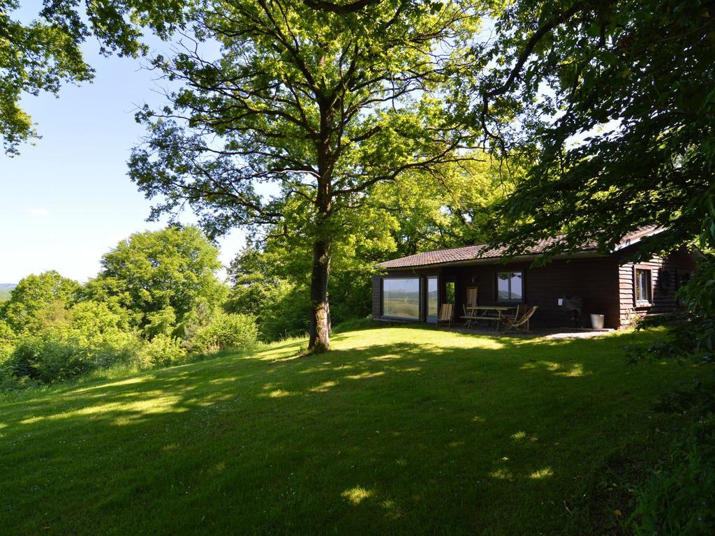 Willa Modern Chalet With Private Tennis Court In Humain Zewnętrze zdjęcie