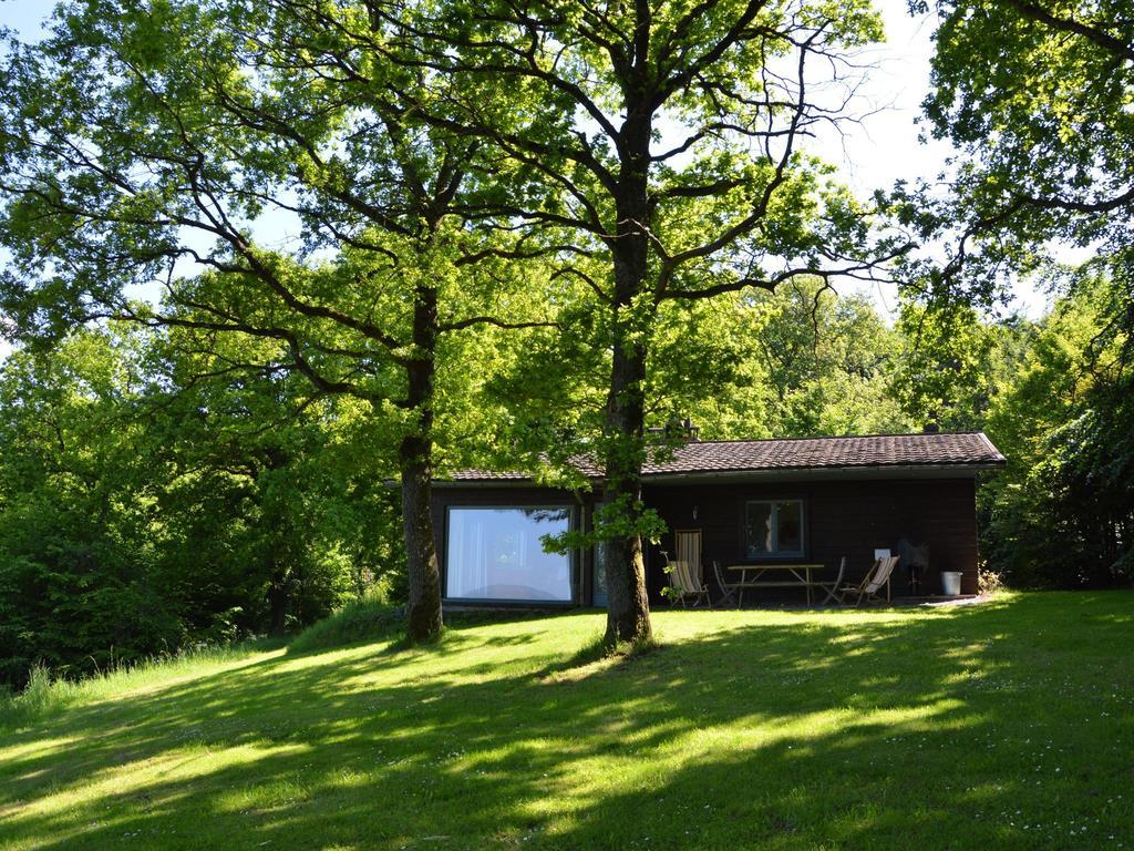 Willa Modern Chalet With Private Tennis Court In Humain Zewnętrze zdjęcie