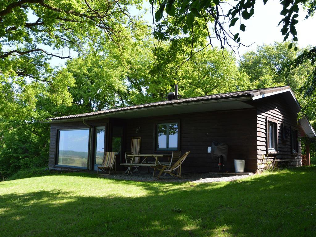 Willa Modern Chalet With Private Tennis Court In Humain Zewnętrze zdjęcie