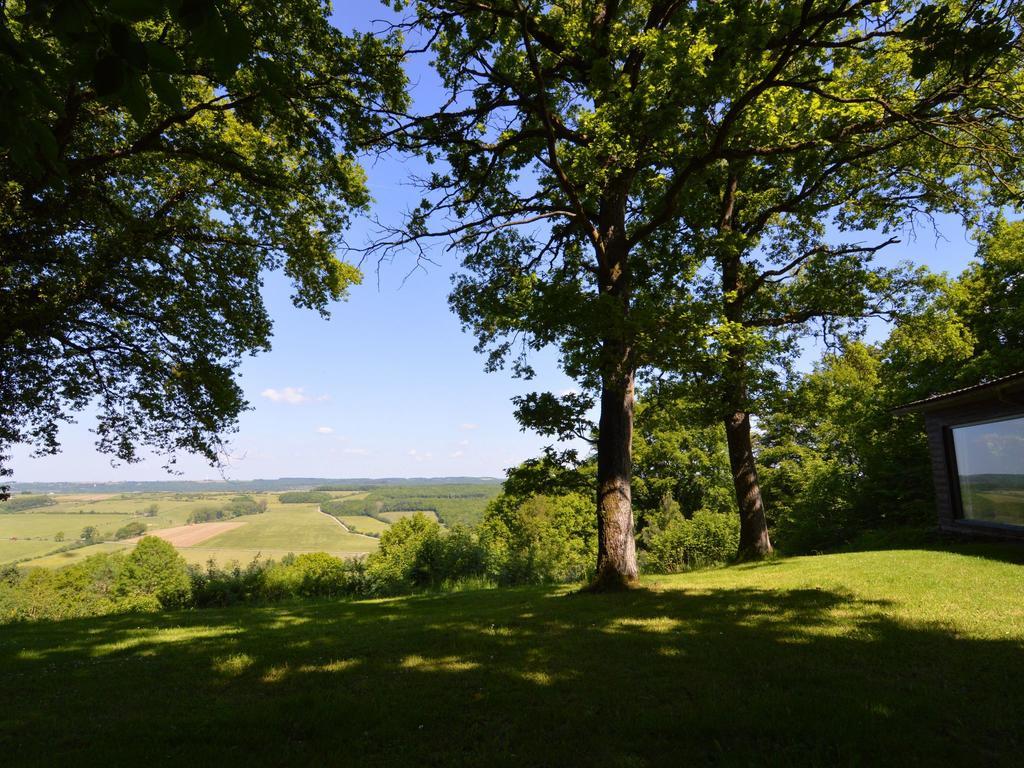 Willa Modern Chalet With Private Tennis Court In Humain Zewnętrze zdjęcie